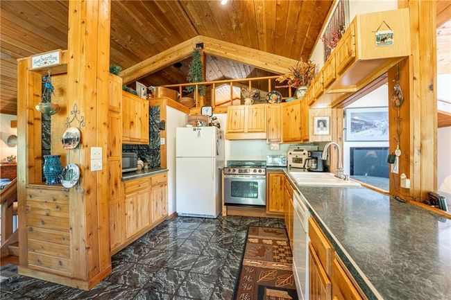 27 Collins Ln, House other with 3 bedrooms, 2 bathrooms and null parking in Roberts MT | Image 16