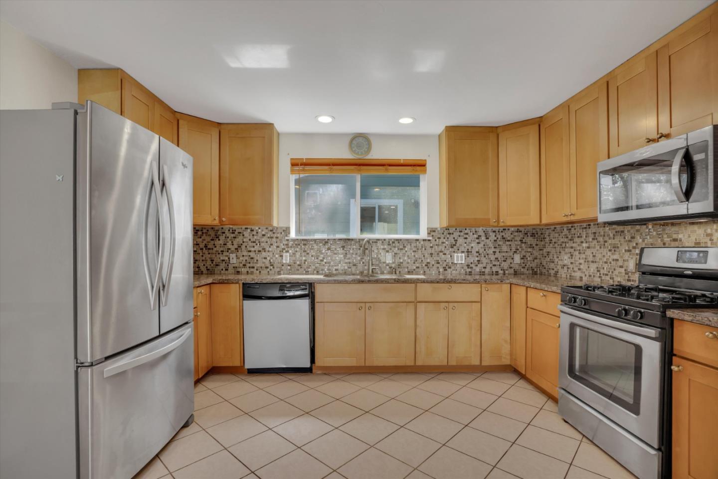 Residential in East Palo Alto 3