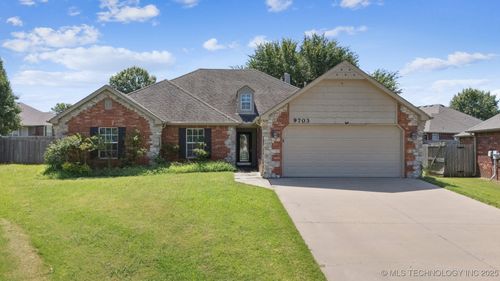 9703 N 98th East Ave, Owasso, OK, 74055-6747 | Card Image