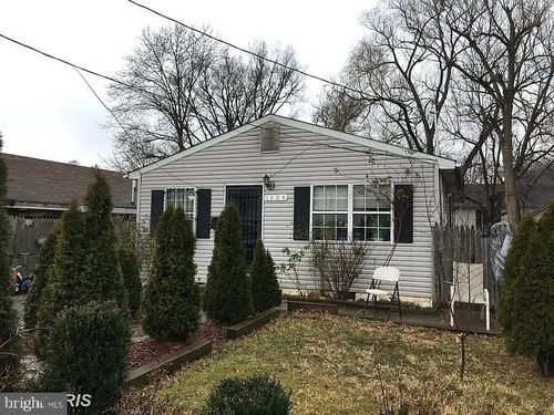 1304 Doewood Ln, CAPITOL HEIGHTS, MD, 20743-1016 | Card Image