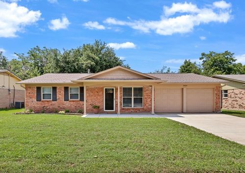 6024 Deborah Ln, Watauga, TX, 76148-3111 | Card Image