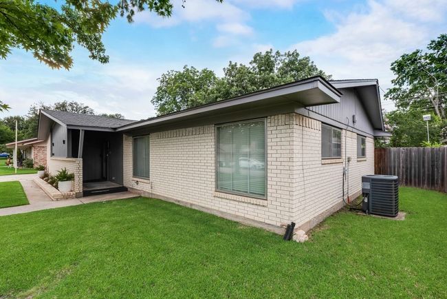 2003 Cypress St, House other with 3 bedrooms, 2 bathrooms and null parking in Gainesville TX | Image 7