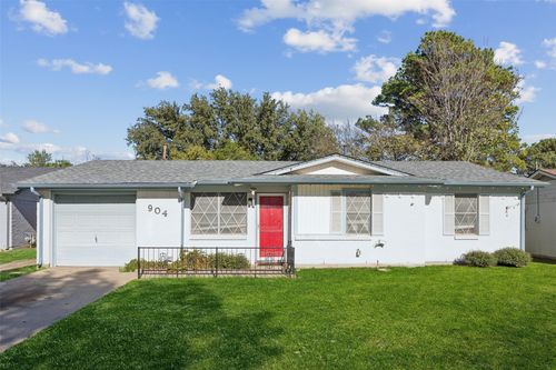 904 Nelson Ter, Bedford, TX, 76022-7227 | Card Image