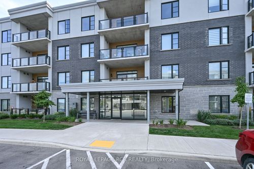 204-99B Farley Rd, Fergus, ON, N1M0K5 | Card Image
