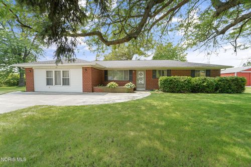 995 Cousino Rd, Oregon, OH, 43616-5750 | Card Image