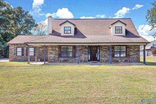 88 Willowbrook St, Decatur, AL, 35603-6205 | Card Image