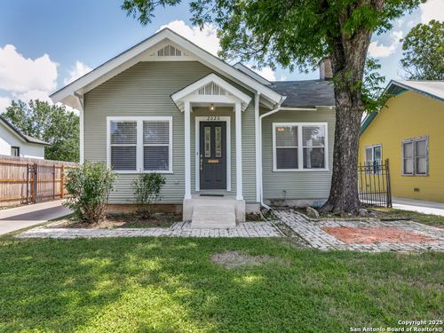 2020 W Mulberry Ave, San Antonio, TX, 78201-4956 | Card Image