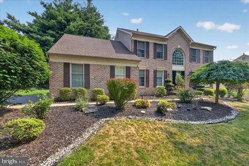 124 Mountain Oaks Rd, Yardley, PA, 19067-6026 | Card Image