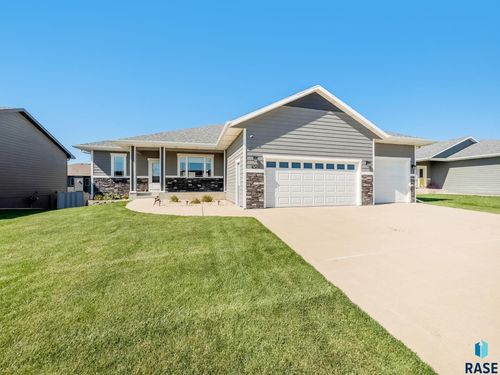 4205 N Olympia Dr, Sioux Falls, SD, 57107-2063 | Card Image