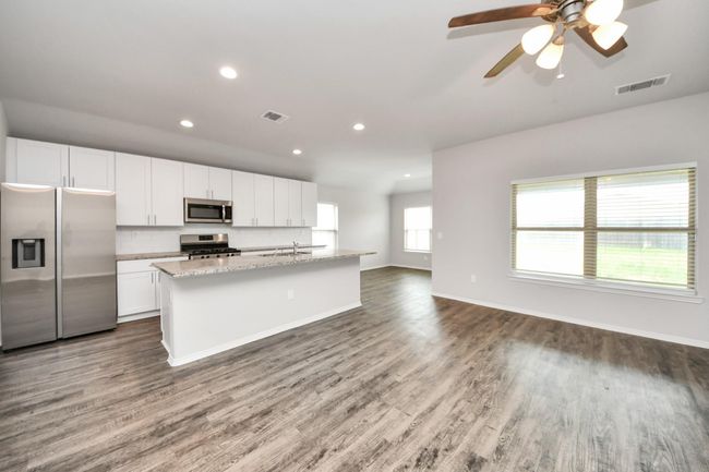20715 Southern Woods Dr, House other with 4 bedrooms, 3 bathrooms and 2 parking in New Caney TX | Image 20