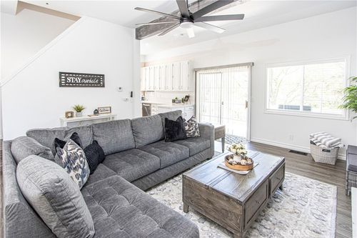 26448 Thunderbird Dr, Twin Peaks, CA, 92391 | Card Image