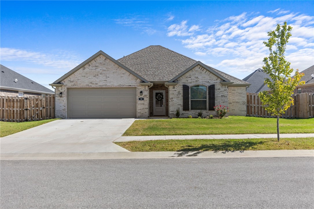 Manhattan Way, Fayetteville, AR 72704
