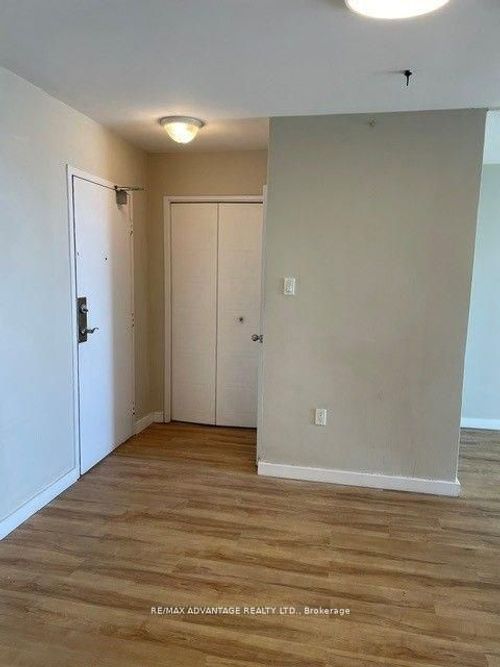 1103-563 Mornington Ave, London, ON, N5Y4T8 | Card Image