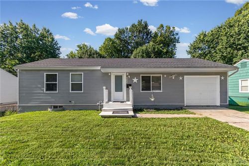 703 W 28th St N, Independence, MO, 64050-1230 | Card Image