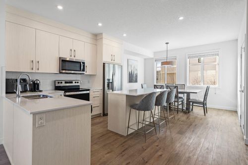 14233 1 St Nw, Calgary, AB, T3P1Y4 | Card Image
