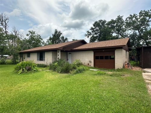 112 Raven St, Clute, TX, 77531-2040 | Card Image