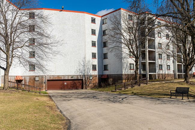 APT-511 - 375 Plum Creek Dr, Condo with 1 bedrooms, 1 bathrooms and 2 parking in Wheeling IL | Image 34