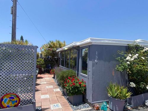 136-900 N Cleveland St, Oceanside, CA, 92054 | Card Image