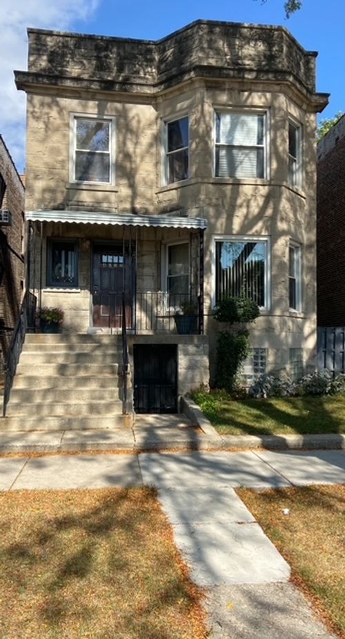 4022 W Cermak Rd, Chicago, IL, 60623-2835 | Card Image