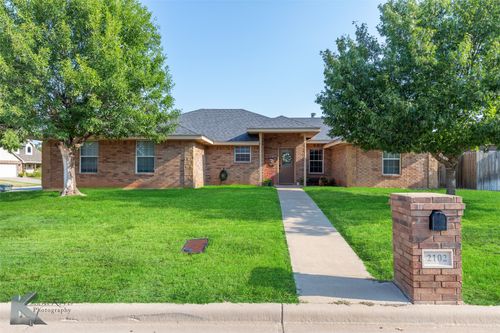2102 Old Ironsides Rd, Abilene, TX, 79601-4763 | Card Image