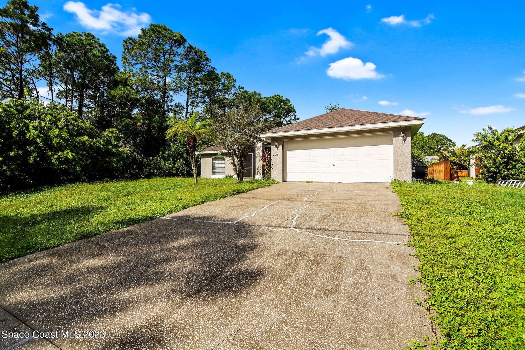 2678 Feise Avenue Se, For Sale in Palm Bay Zoocasa