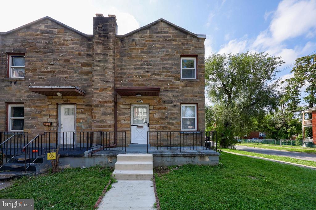 Holly St, Harrisburg, PA 17104