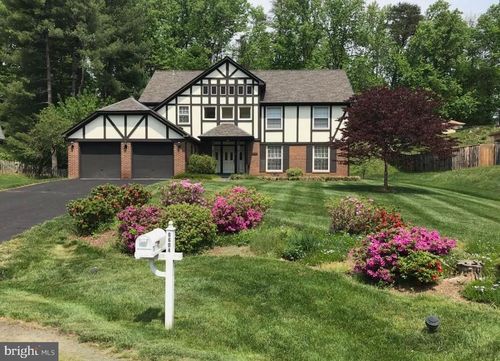 6604 Tina Ln, MCLEAN, VA, 22101-1641 | Card Image