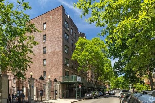 3d-34-20 83rd St, Jackson Heights, NY, 11372-3015 | Card Image