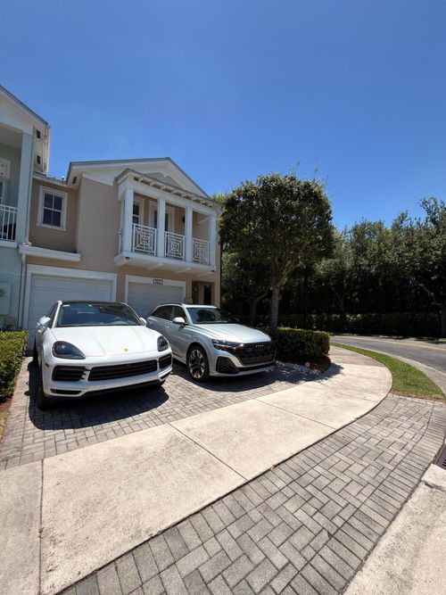 7407 Nw 108th Path, Doral, FL, 33178-2248 | Card Image