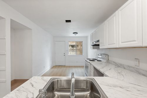 1010 Bird Creek Dr, Austin, TX, 78758-5704 | Card Image