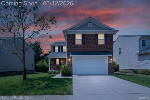59697 Twin Pines Dr, New Hudson, MI, 48165-8114 | Card Image