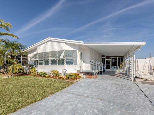 452 Sharks Pt, NORTH PORT, FL, 34287-6559 | Card Image