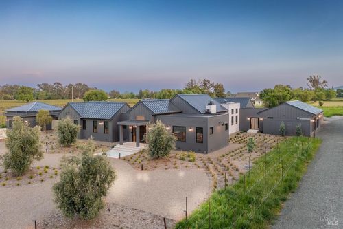 601 Napa Rd, Sonoma, CA, 95476-7706 | Card Image