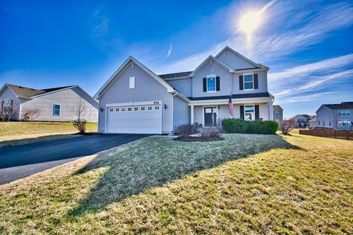 574 Coach Rd, Yorkville, IL, 60560 | Card Image