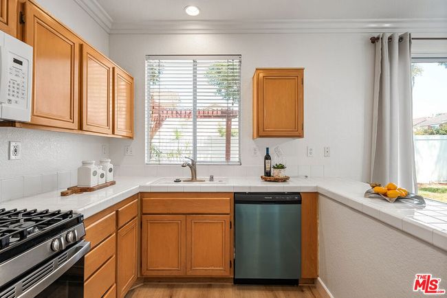 33 Halifax Pl, House other with 3 bedrooms, 3 bathrooms and 2 parking in Irvine CA | Image 10