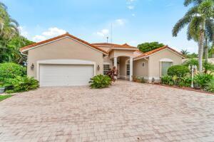 Mantova Dr, Lake Worth, FL 33467