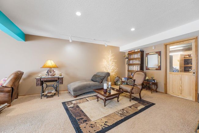 19 Sunrise Way, Home with 3 bedrooms, 3 bathrooms and 4 parking in Priddis Greens AB | Image 41