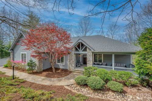 69 Old Hickory Trl, Hendersonville, NC, 28739-8978 | Card Image