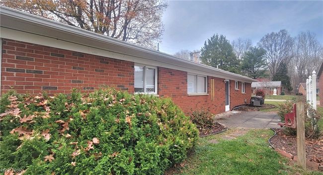 402 Keeler Dr, House other with 3 bedrooms, 2 bathrooms and null parking in Marietta OH | Image 6