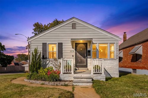 3375 Macklind Ave, Saint Louis, MO, 63139-1560 | Card Image