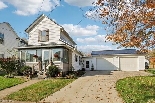 170 17th St Nw, Barberton, OH, 44203-7011 | Card Image