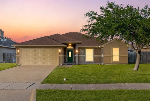 4614 Valor Dr, Corpus Christi, TX, 78413-4462 | Card Image