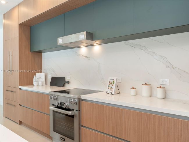 734 14 Th Ave, Townhouse with 4 bedrooms, 4 bathrooms and null parking in Fort Lauderdale FL | Image 5