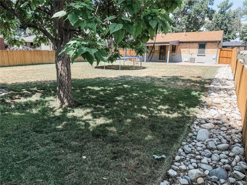 424 S Leyden St, Denver, CO, 80224-1249 | Card Image