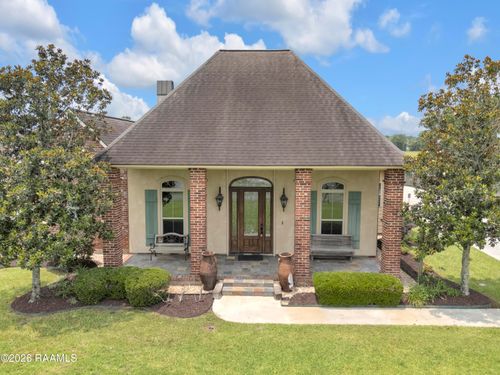 210 Grand Lake Dr, Arnaudville, LA, 70512-6072 | Card Image