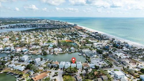 215 18th Ave, INDIAN ROCKS BEACH, FL, 33785-2917 | Card Image