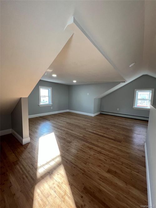 2-24030 141st Avenue, New York, NY, 11422 | Card Image