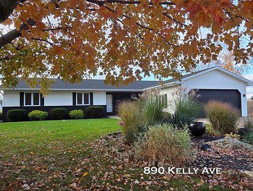 890 Kelly Ave, Platteville, WI, 53818-1001 | Card Image