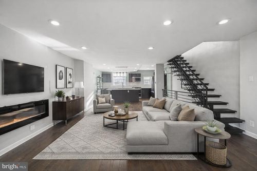 1607 S 28th St, PHILADELPHIA, PA, 19145-1201 | Card Image