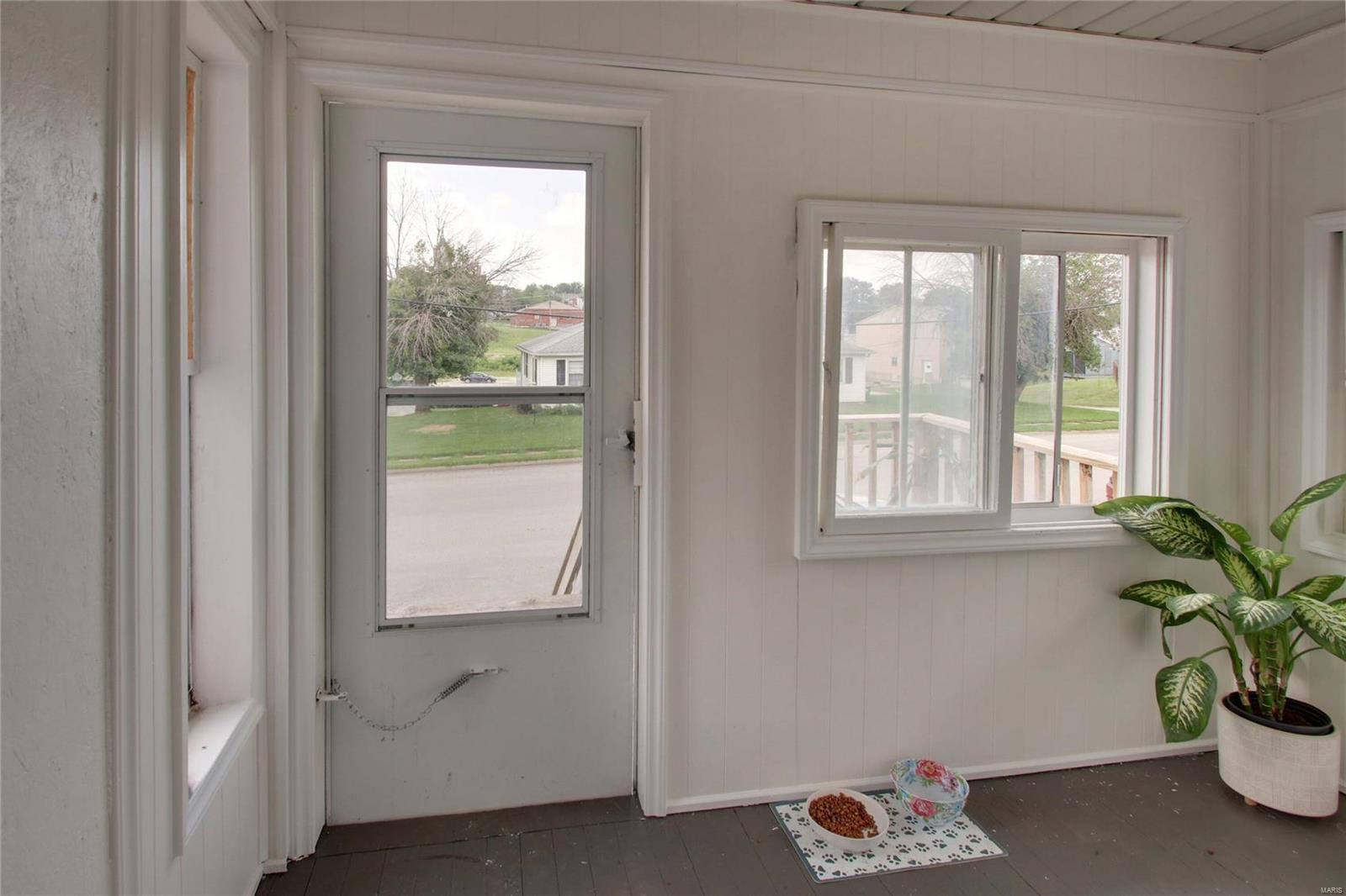 New St, Palmyra, MO 63461